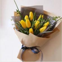 10 STEM TULIPS